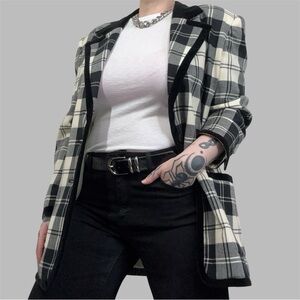 Vintage Laurel by Escada Wool Plaid Blazer Size L 42 Boxy Oversize Old Money